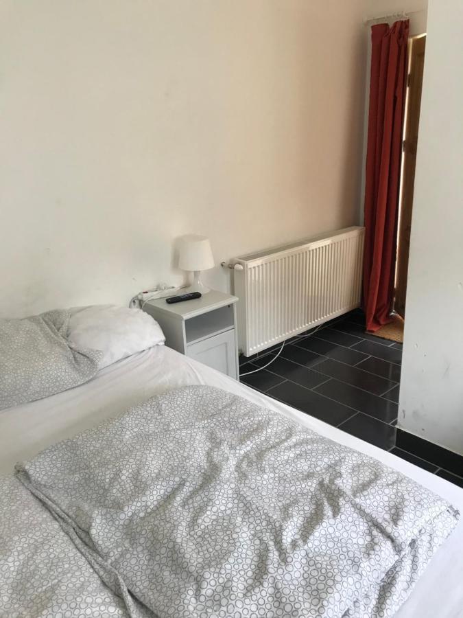 Kerti franciaágyas apartman Vác Esterno foto